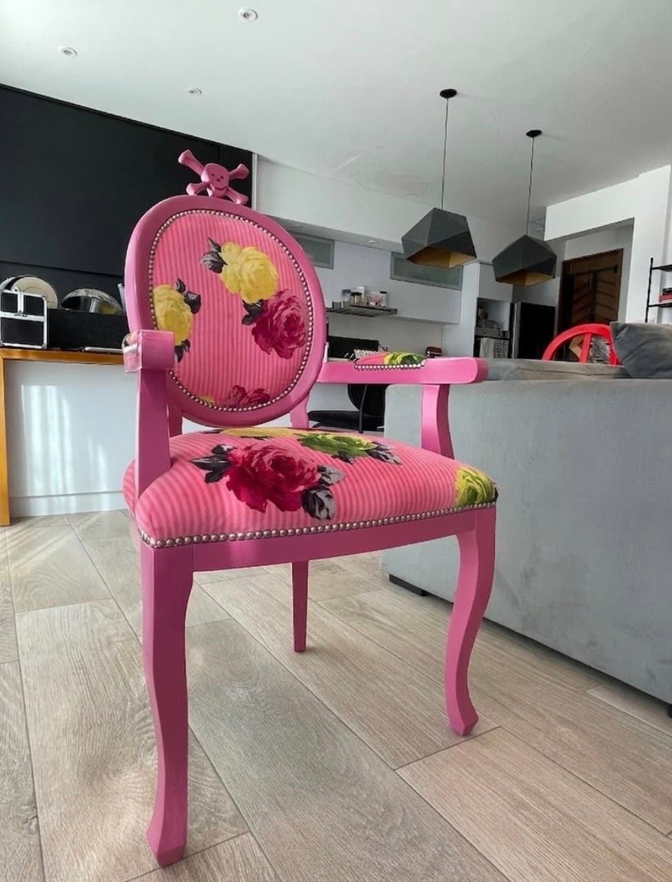 Silla Luis XV modelo Calavera.