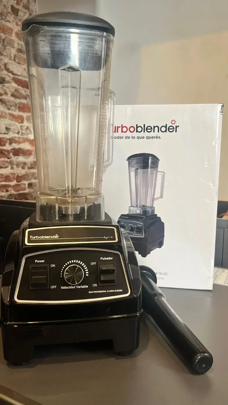 Licuadora Profesional Turboblender Tb-50 Jarra 2lts (incluye caja)