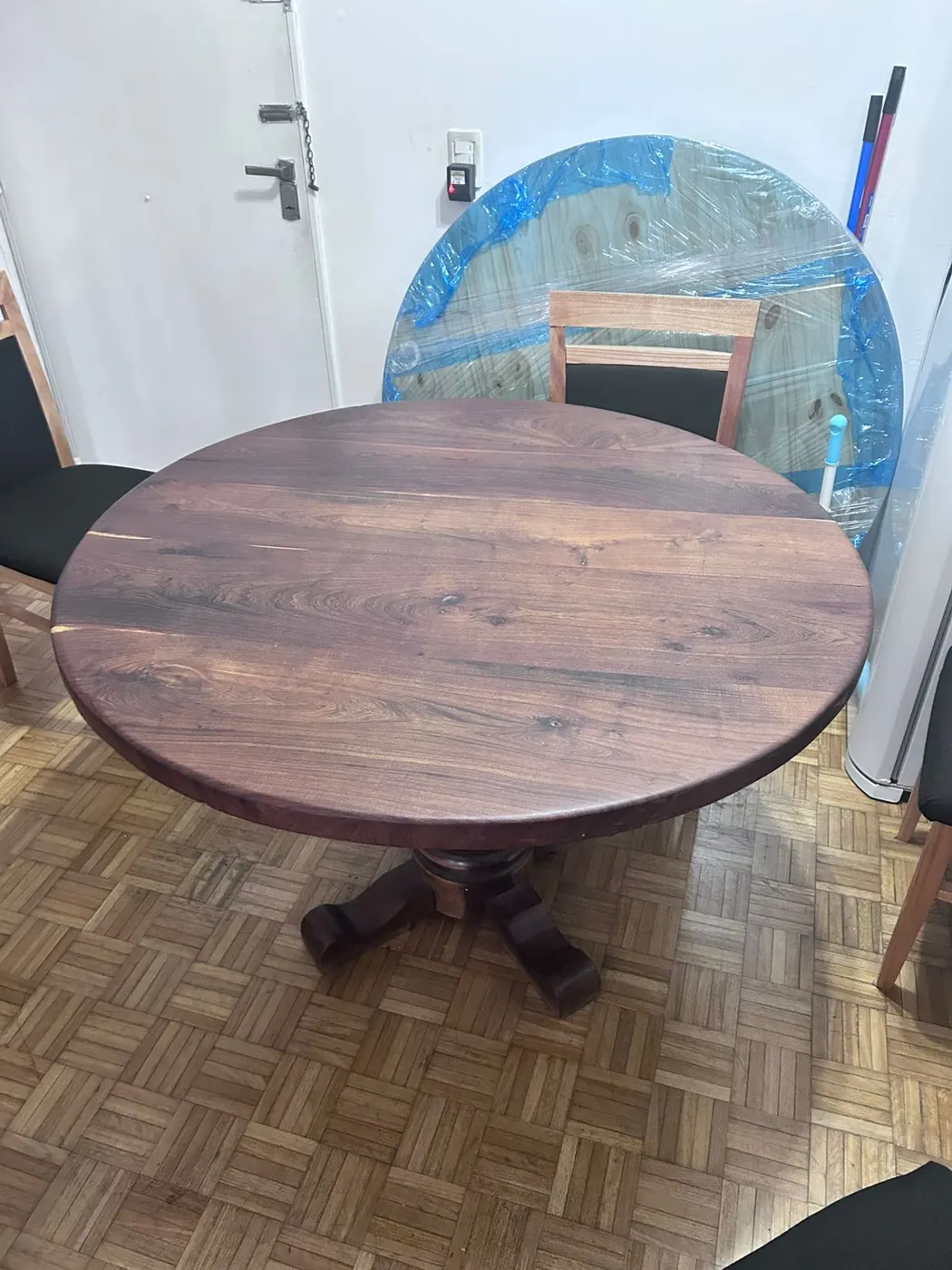 Mesa de algarrobo