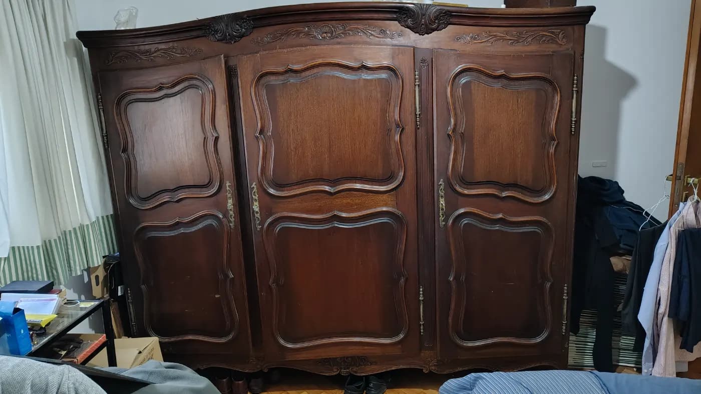 Ropero antiguo