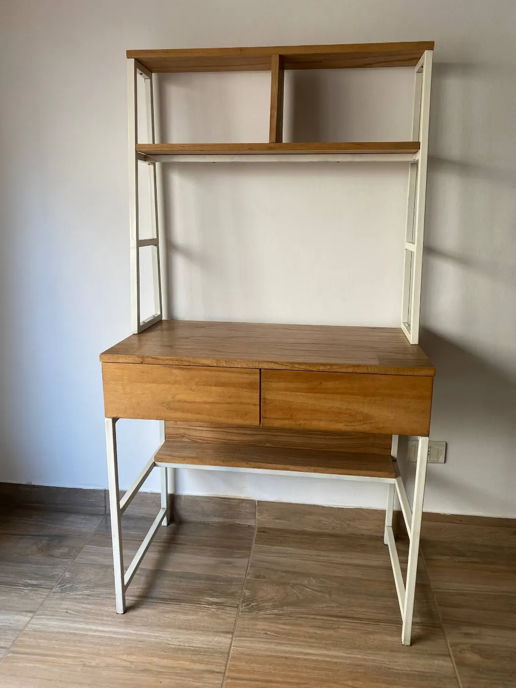 Escritorio biblioteca de enchapado paraíso con metal blanco
