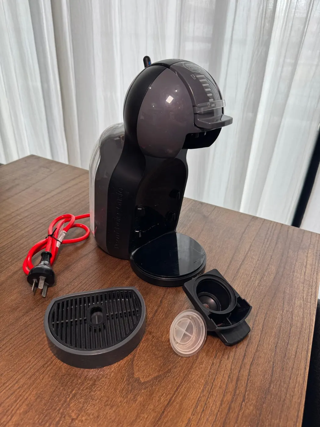 Cafetera Automática Nescafé Dolce Gusto Mini