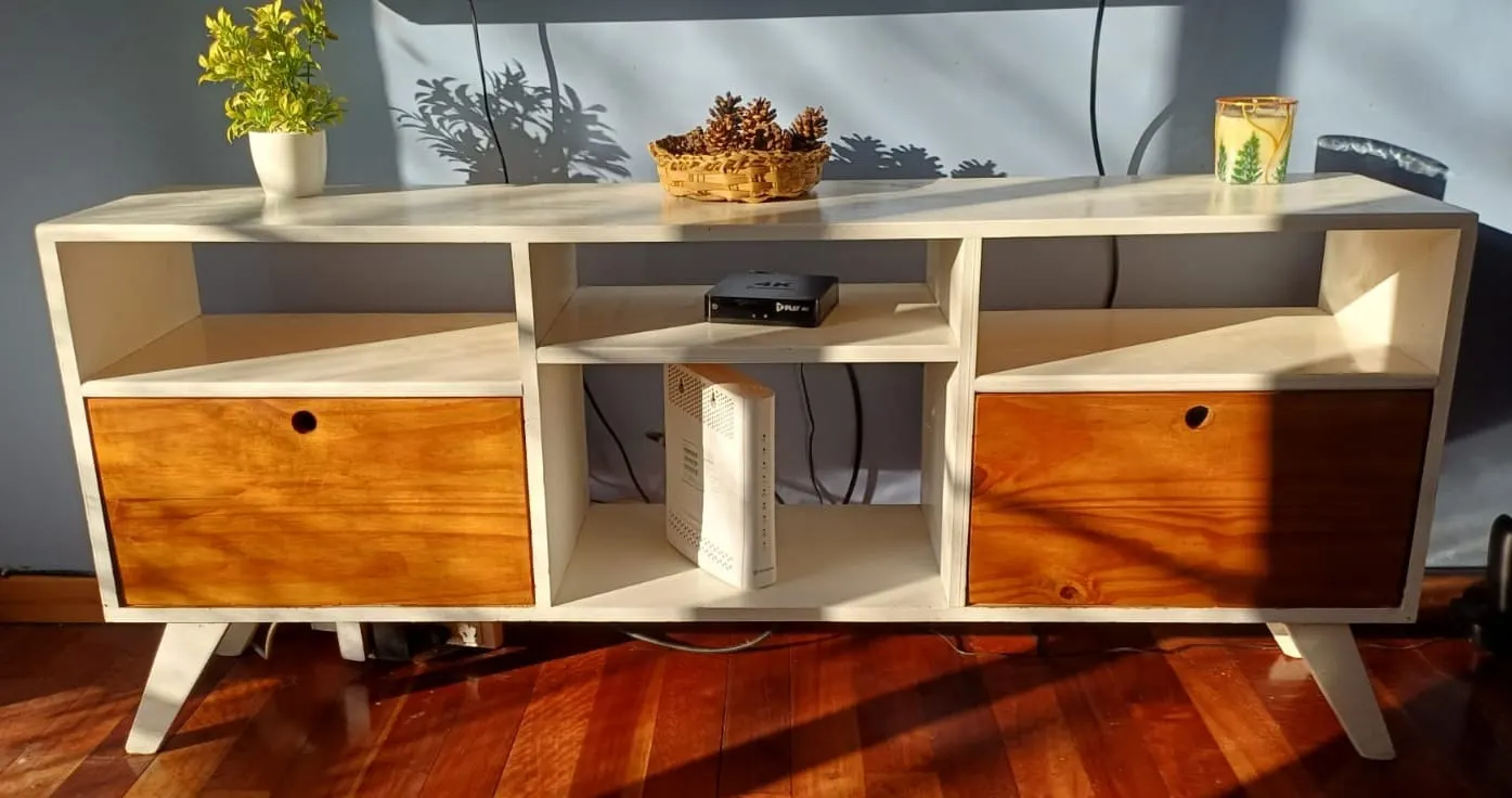 Mueble rack nórdico para televisión