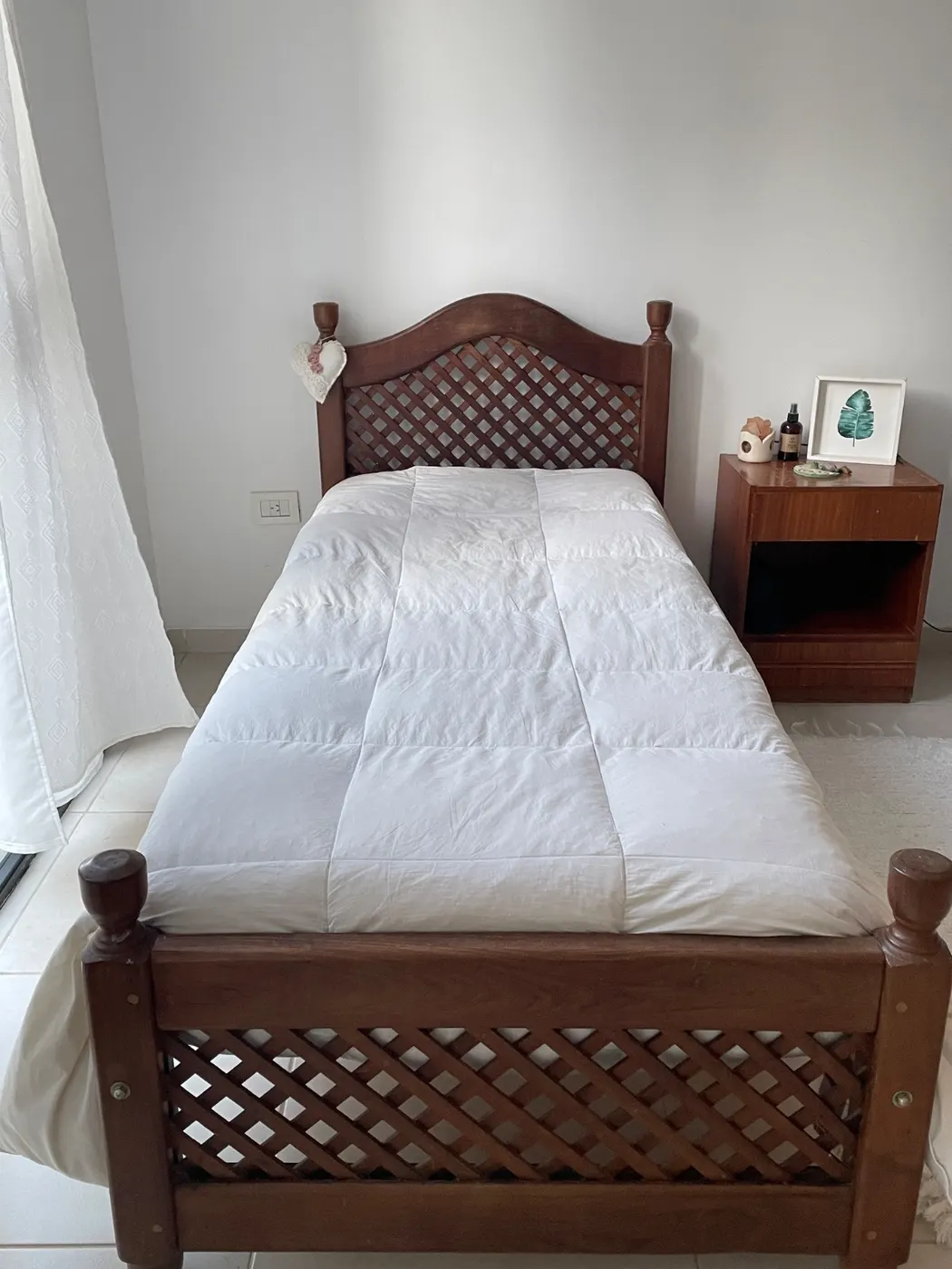Cama de algarrobo