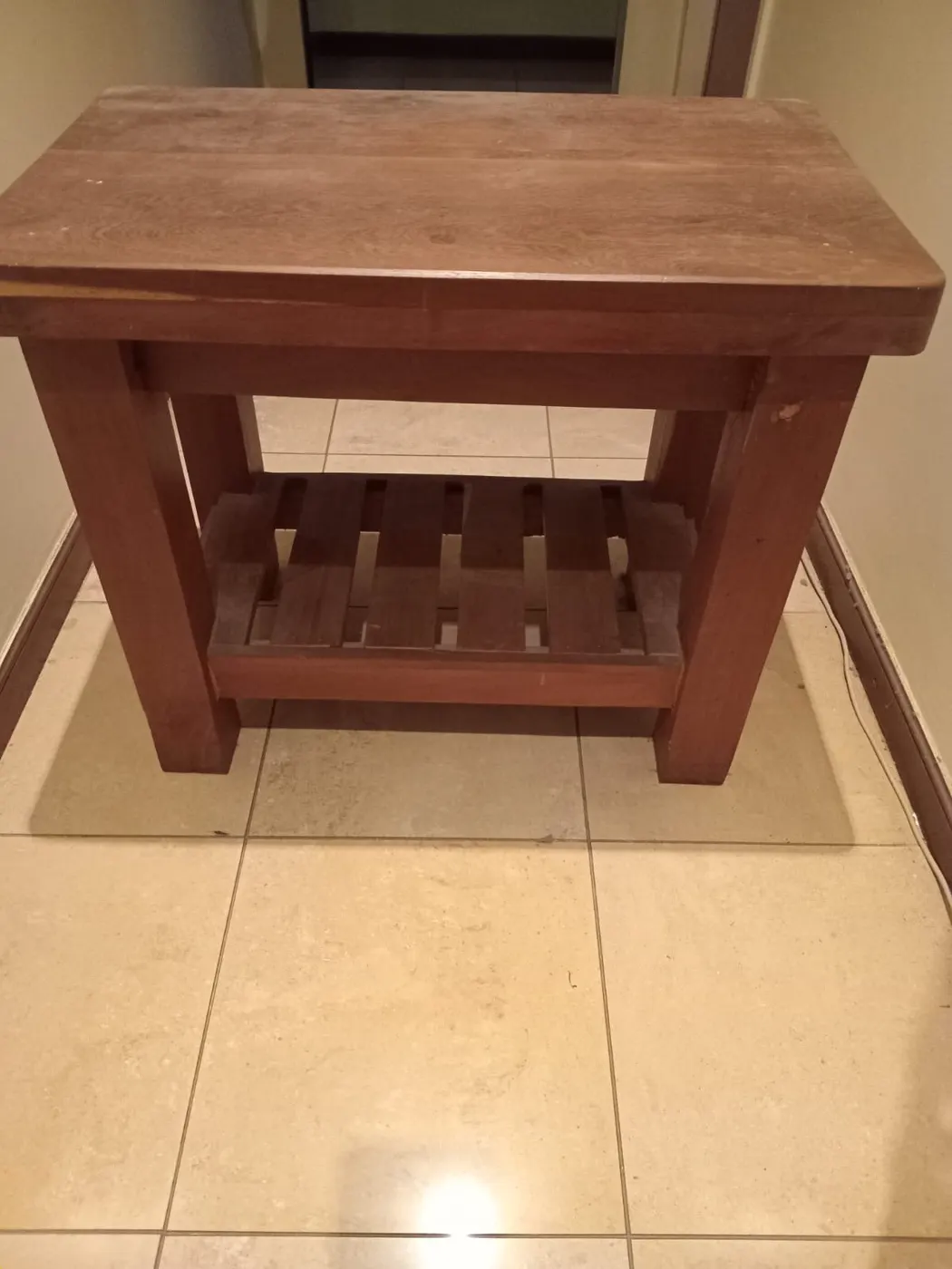 Mesa de algarrobo