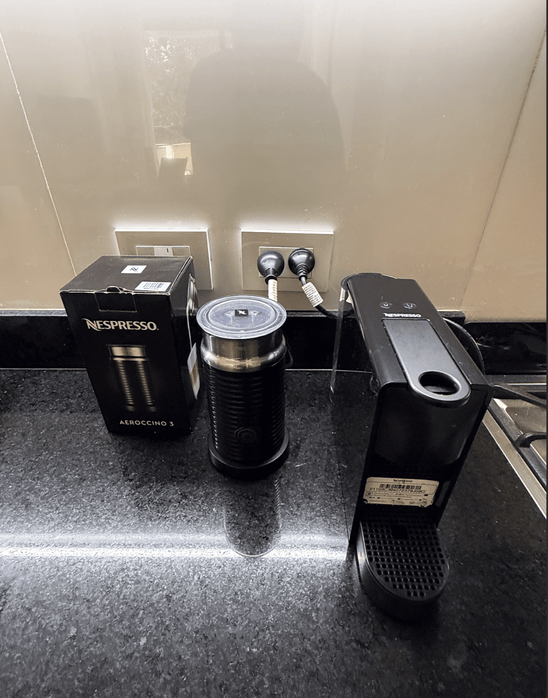 Cafetera Nespresso + Espumador