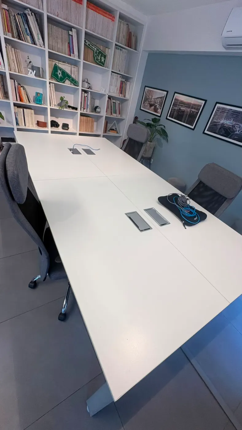 Escritorio de Trabajo para 4 Estaciones