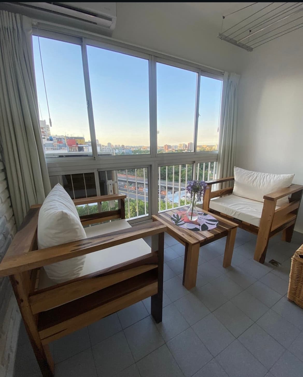 Juego de exterior con almohadones incluidos + mesa