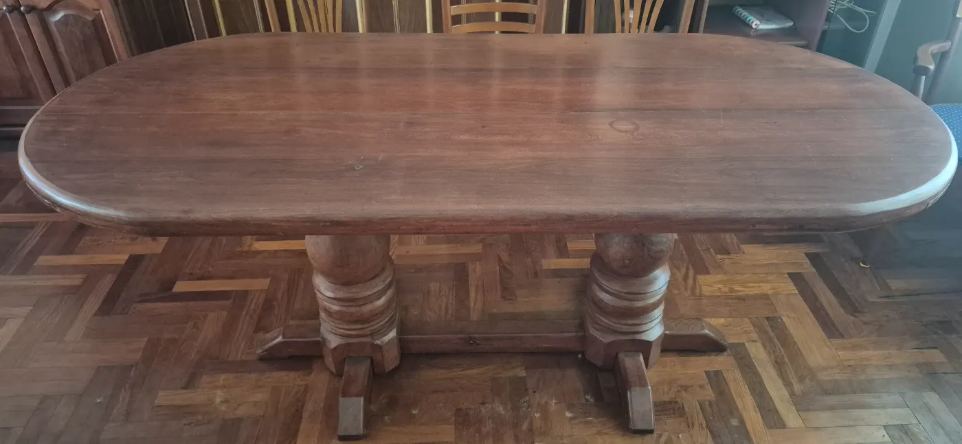Mesa comedor algarrobo