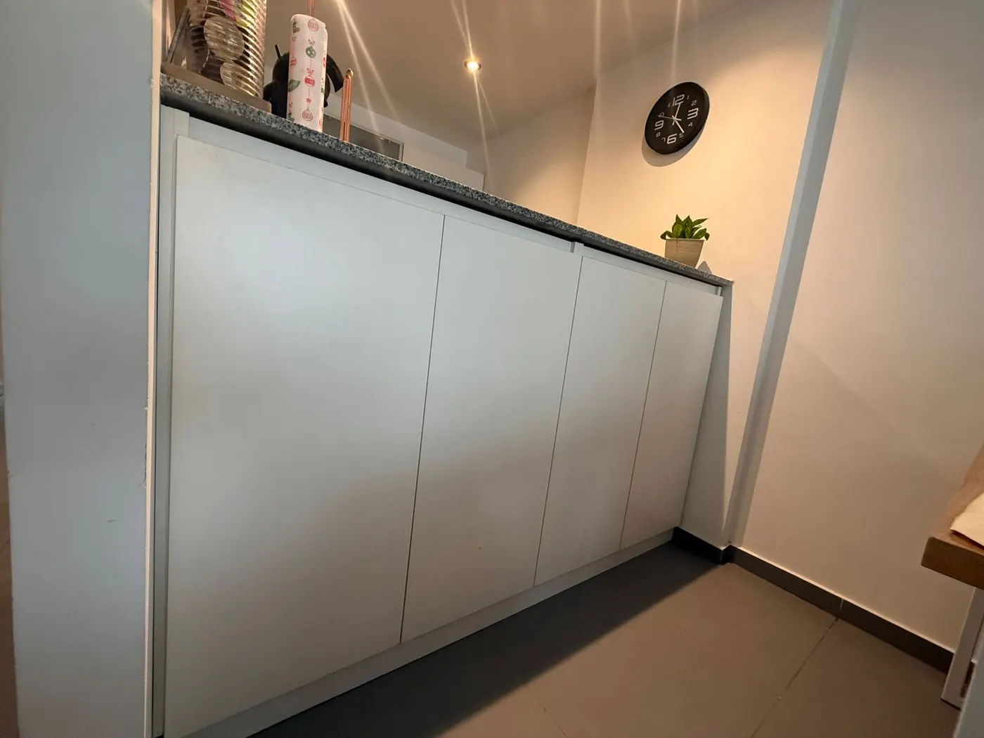 Mueble bajo barra