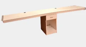 Escritorio fijo de pared