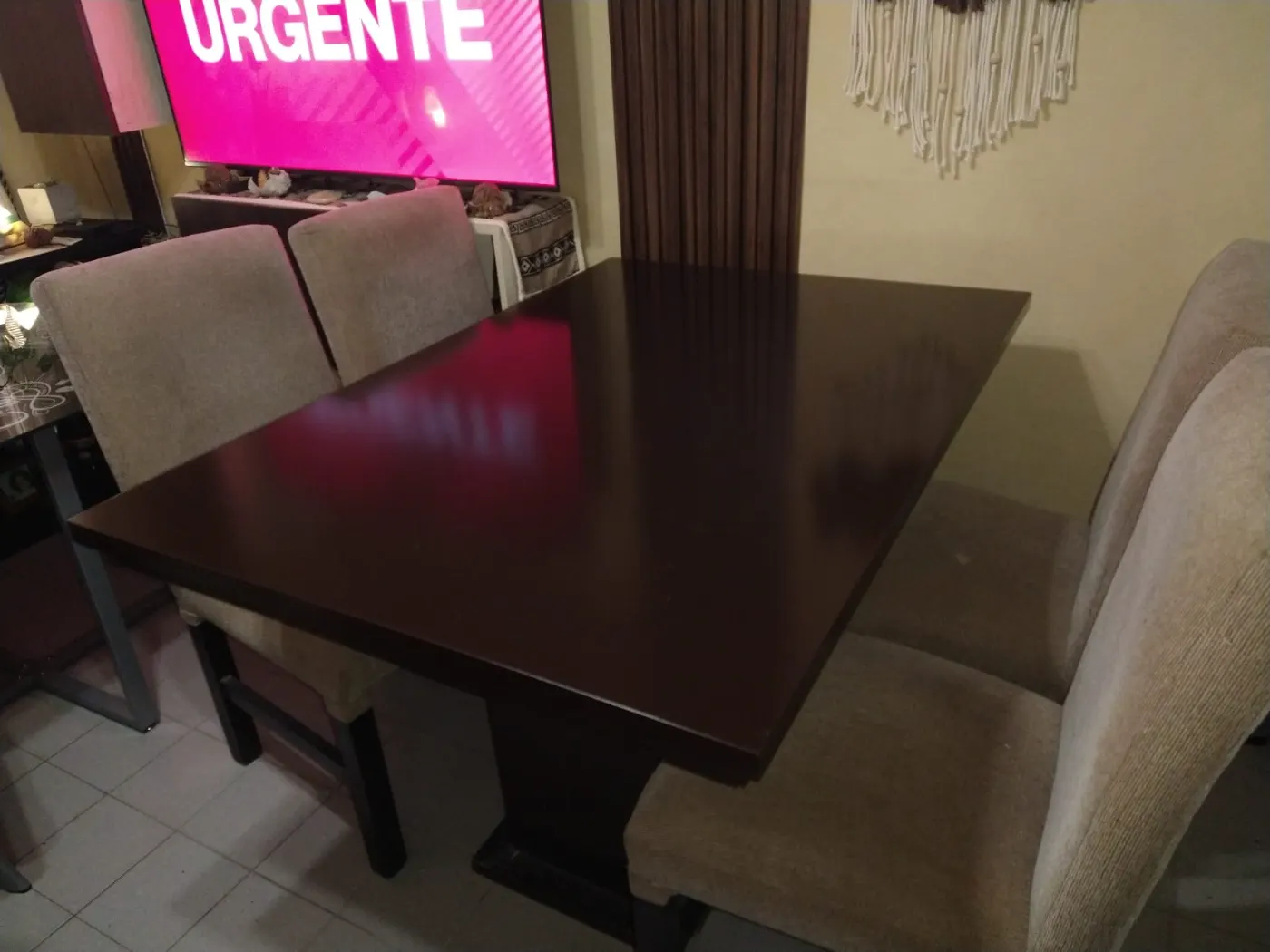 mesa de comedor y 4 sillas