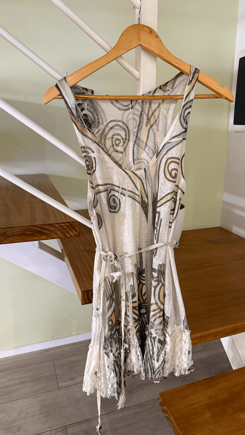Vestido talle S con volados transparencia