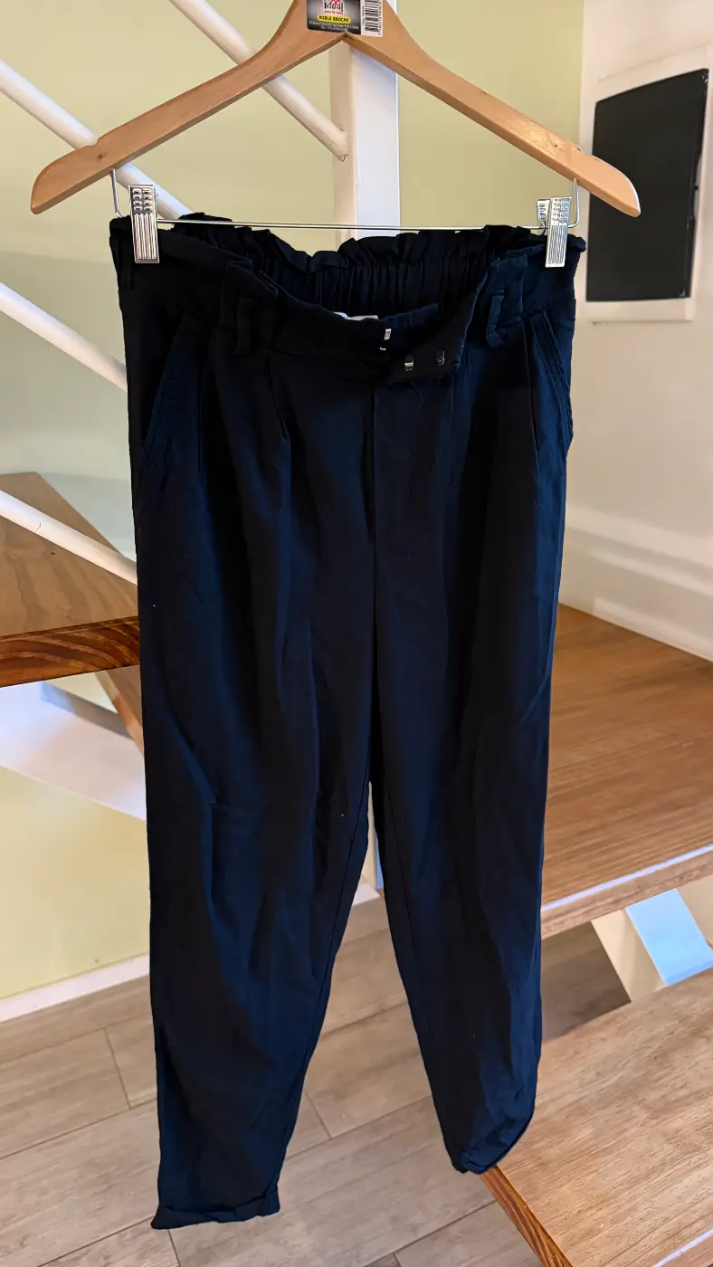Pantalón Chupin finito talle M marca Bershka