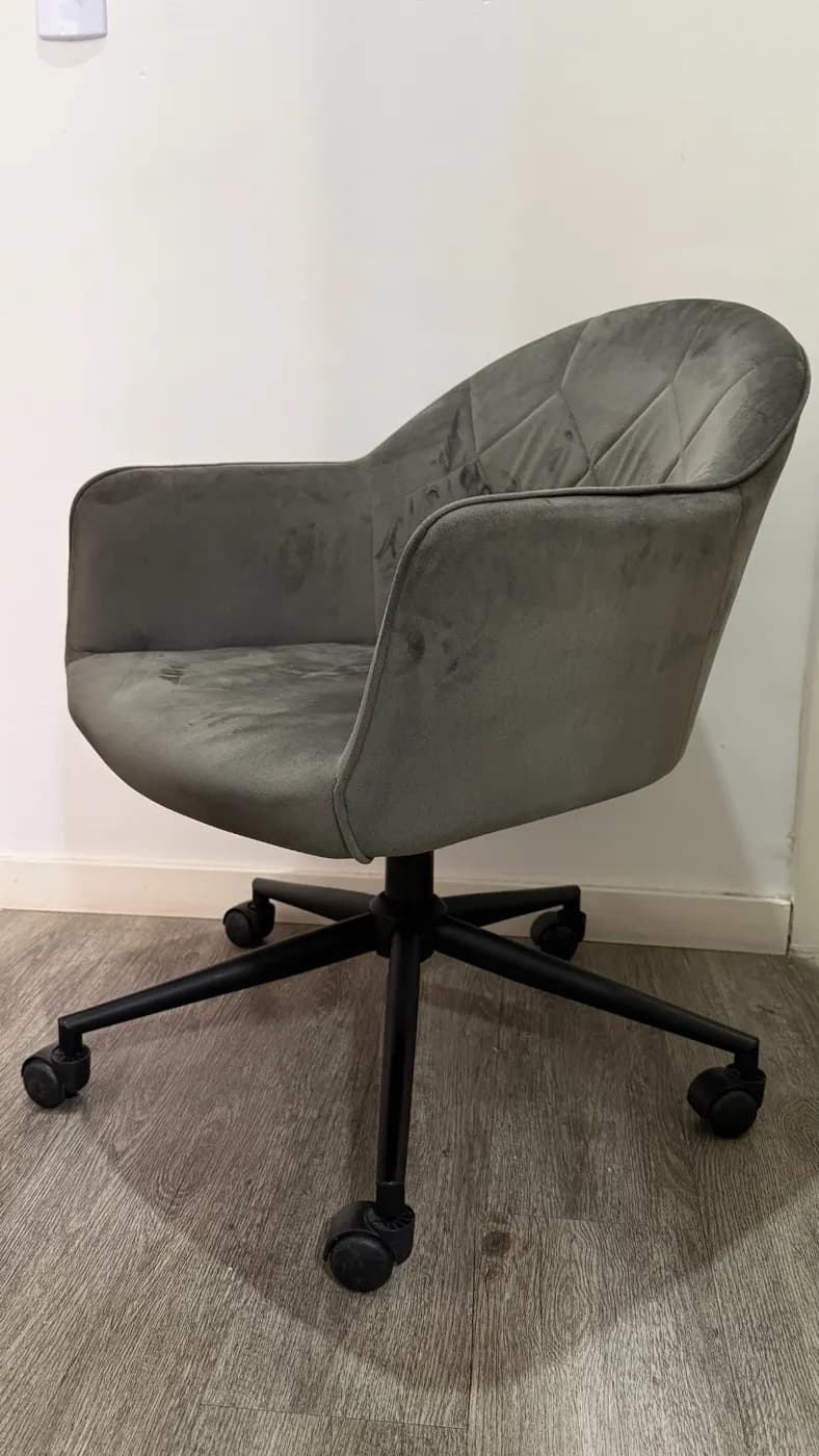 Silla giratoria nueva